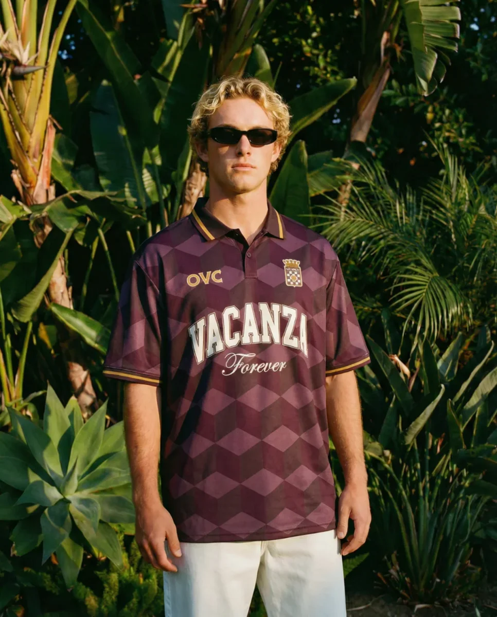 on vacation camiseta vacanza soccer jersey burgundy