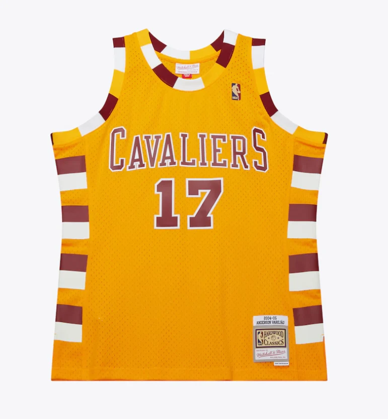 mitchell & ness camisilla Anderson Varejao Gold Cleveland Cavaliers 2004/05 Hardwood Classics Swingman Jersey