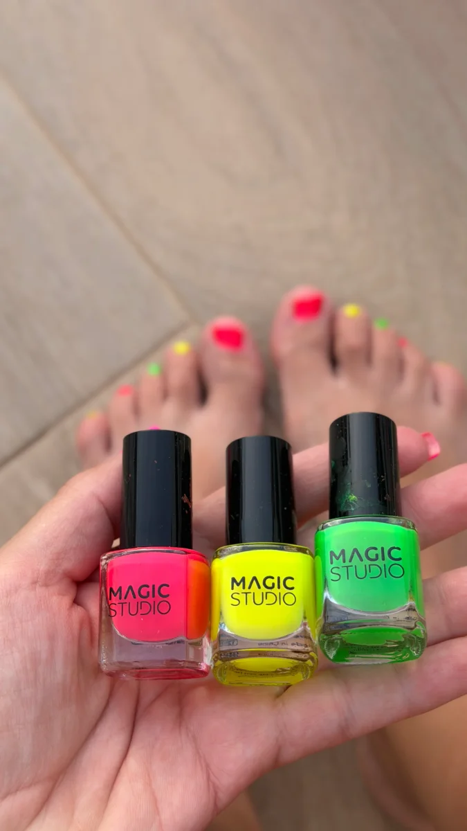 3 PINTAUÑAS NEON MAGIC STUDIO