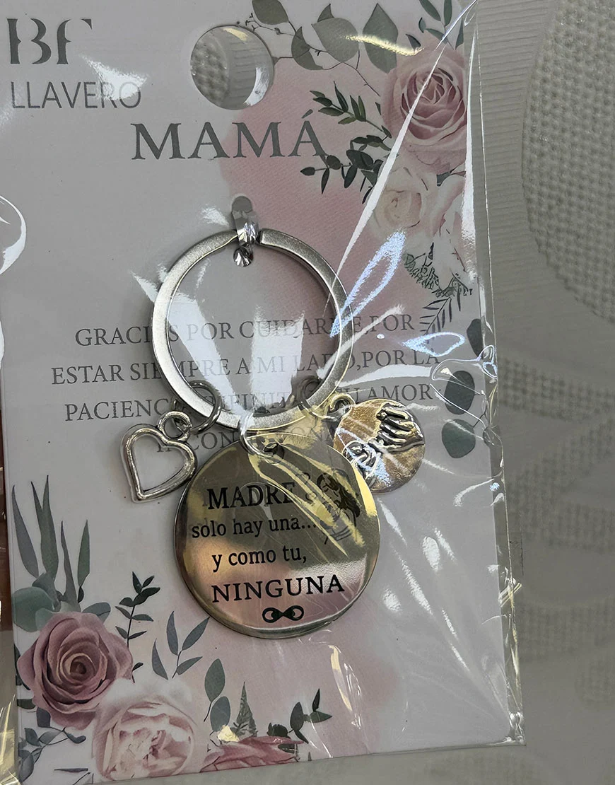 11. LLAVERO ACERO MAMA – MADRE SOLO HAY UNA..